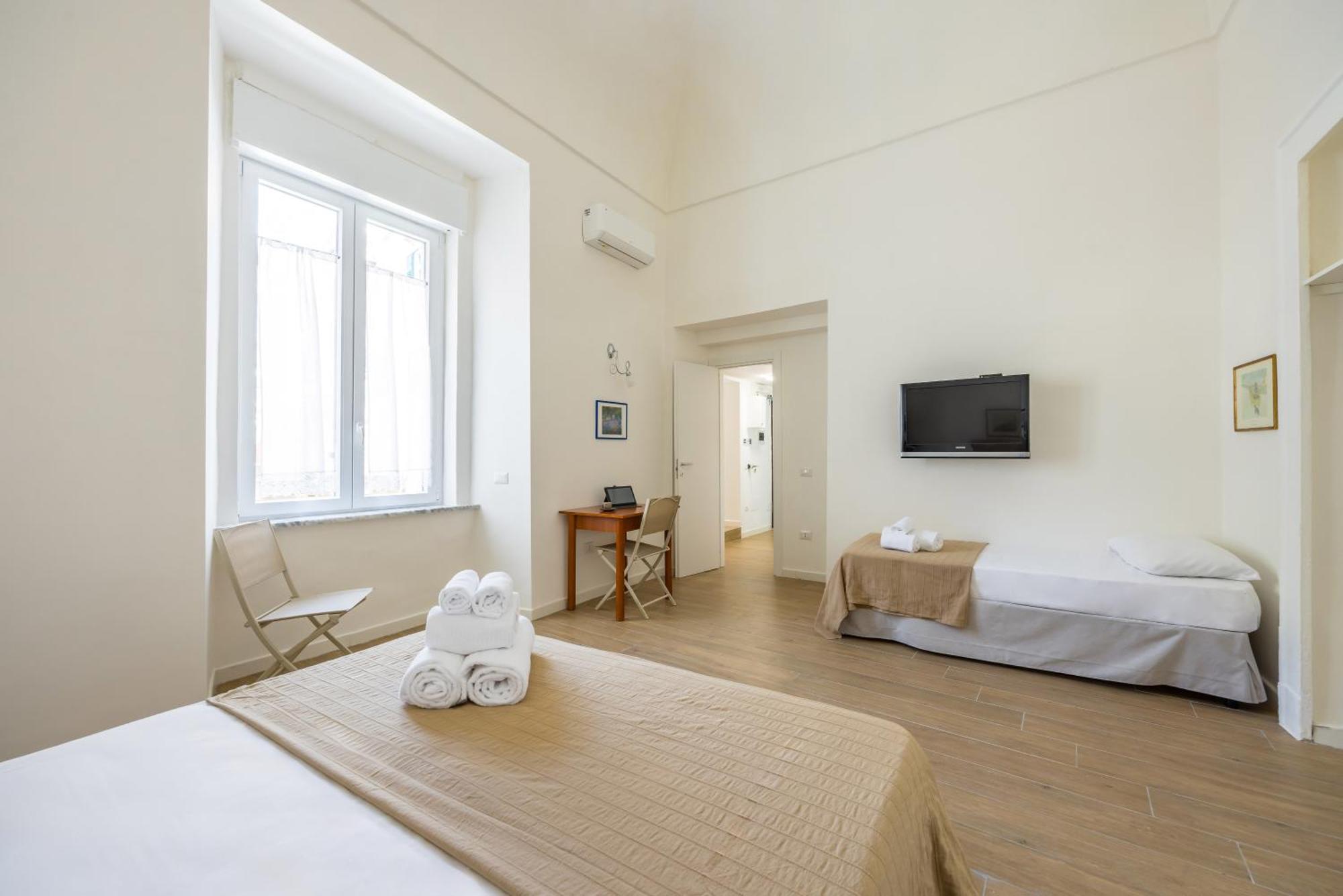 Terrazza Spaccanapoli By Napoliapartments * Neapel
